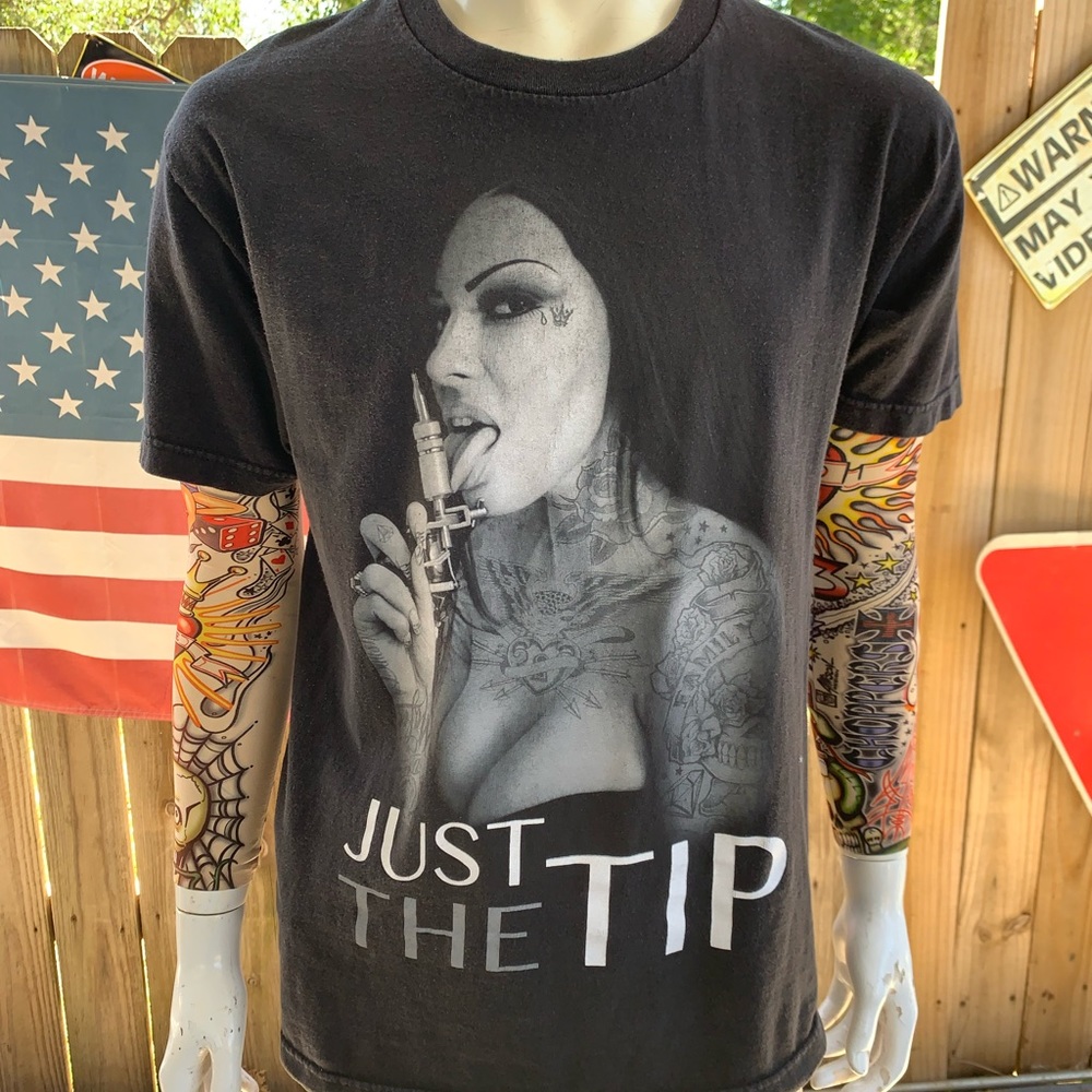 Vintage Y2K Tattoo Women T-shirt By Mafioso 
Rap tee Size L